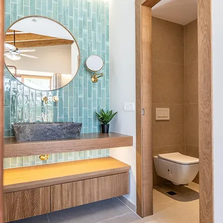 White Stone Orion - Poolside Escape Close To Laganas *